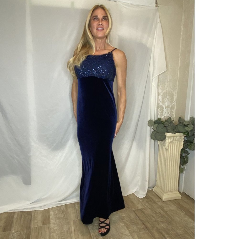 30% OFF)  Midnight navy blue velvet dress, Night Way, size 12 Petite